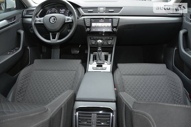 Універсал Skoda Superb 2017 в Луцьку