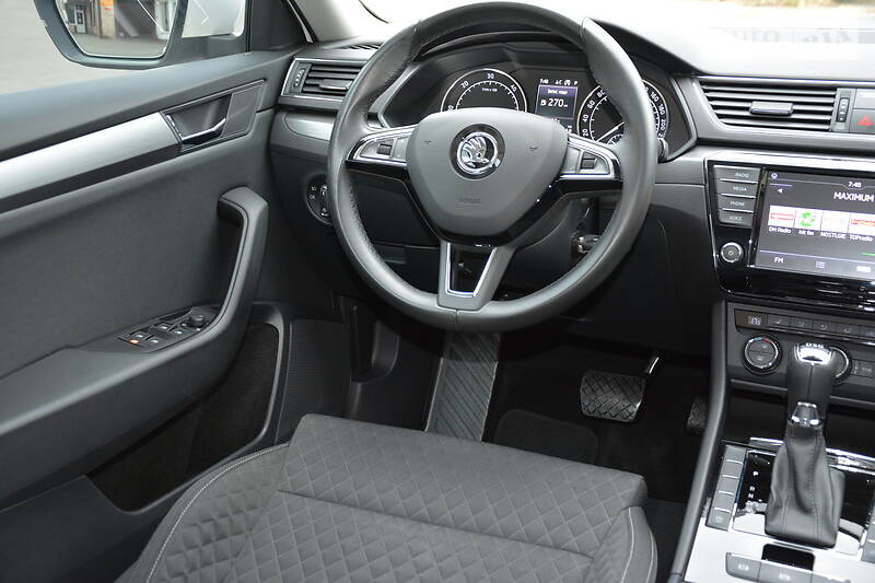 Універсал Skoda Superb 2017 в Луцьку