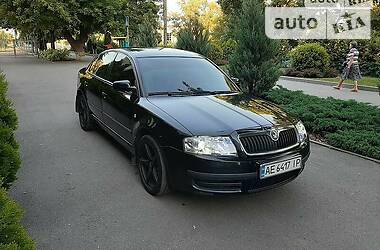 Седан Skoda Superb 2004 в Павлограде