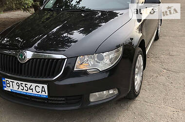 Седан Skoda Superb 2011 в Херсоні