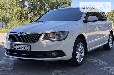 Лифтбек Skoda Superb 2013 в Днепре