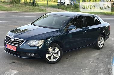 Седан Skoda Superb 2015 в Львове