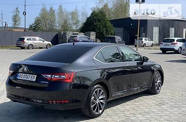 Седан Skoda Superb 2016 в Хусте