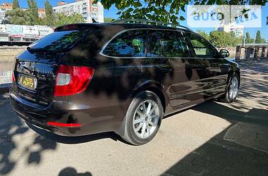 Универсал Skoda Superb 2013 в Кропивницком