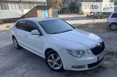 Седан Skoda Superb 2008 в Днепре