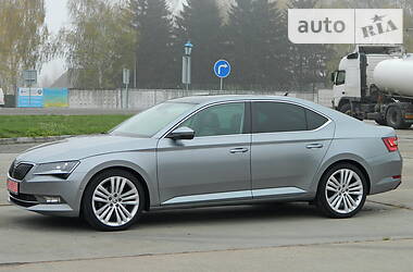 Седан Skoda Superb 2015 в Житомире