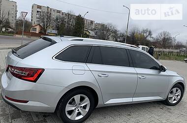 Универсал Skoda Superb 2016 в Трускавце