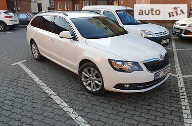 Універсал Skoda Superb 2014 в 