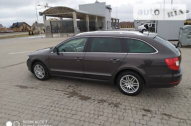 Универсал Skoda Superb 2010 в Городке