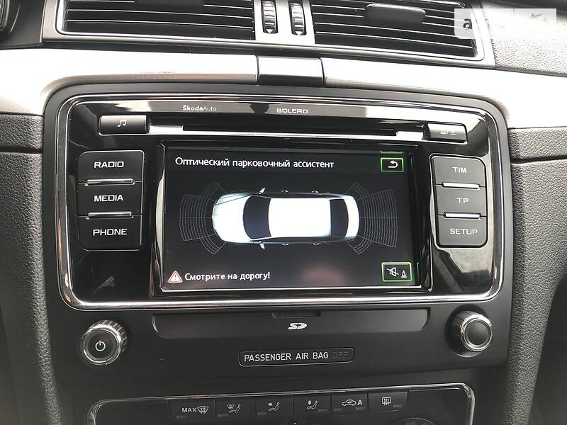 Седан Skoda Superb 2012 в Черновцах