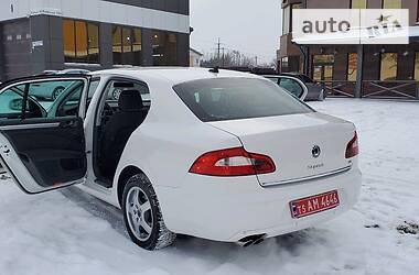 Седан Skoda Superb 2012 в Ровно