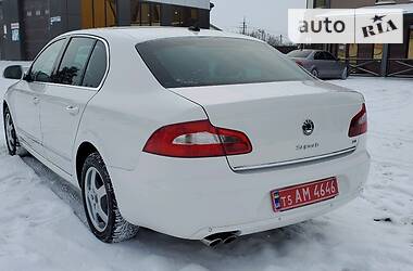 Седан Skoda Superb 2012 в Ровно