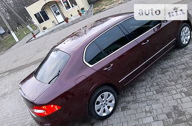 Седан Skoda Superb 2013 в Києві