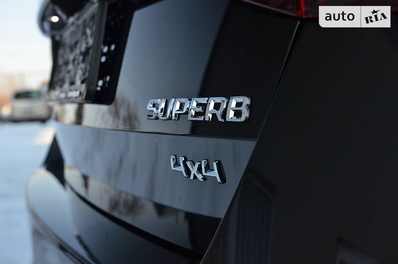Універсал Skoda Superb 2016 в Луцьку