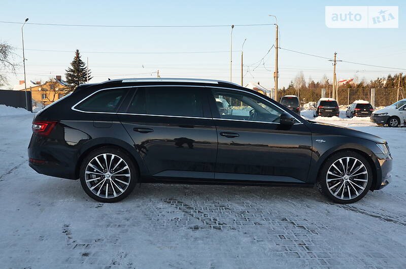 Універсал Skoda Superb 2016 в Луцьку