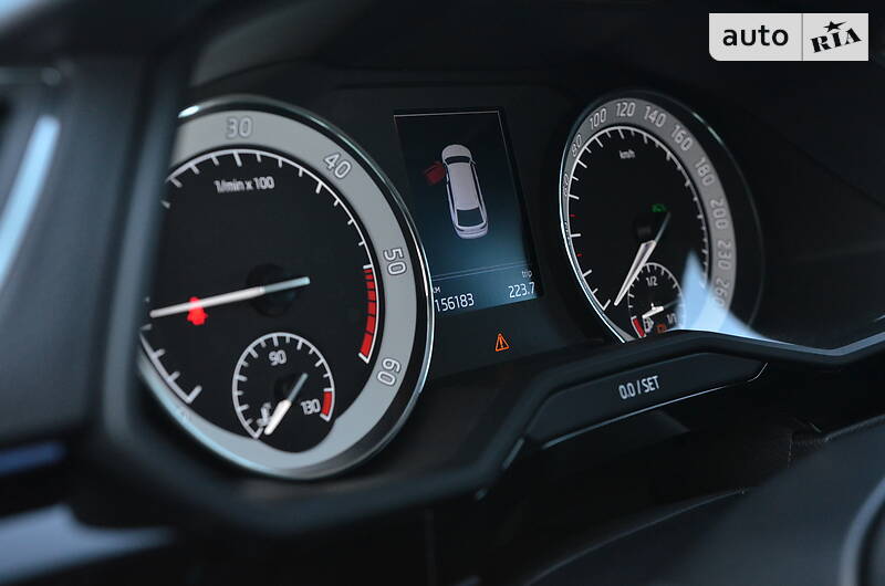 Універсал Skoda Superb 2016 в Луцьку