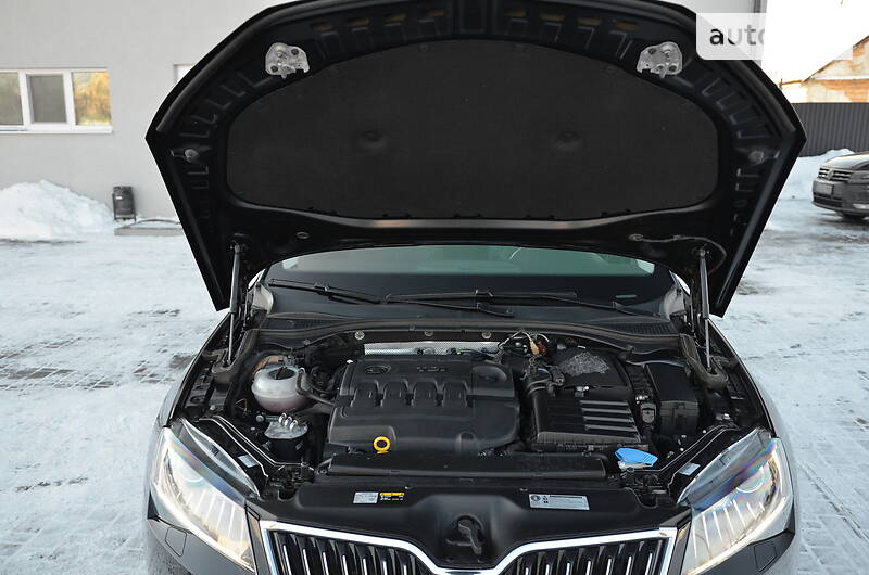 Універсал Skoda Superb 2016 в Луцьку