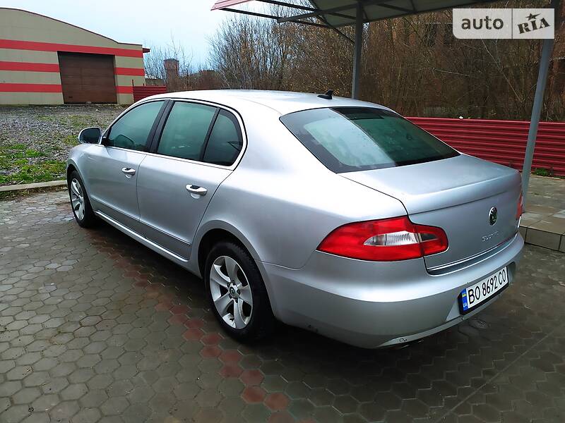 Хэтчбек Skoda Superb 2012 в Кременце