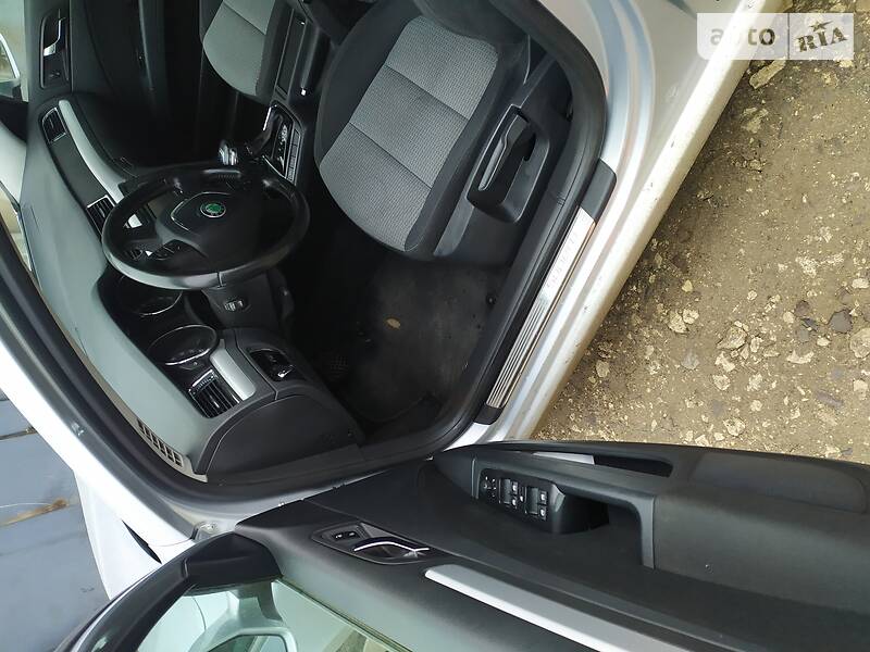Хэтчбек Skoda Superb 2012 в Кременце