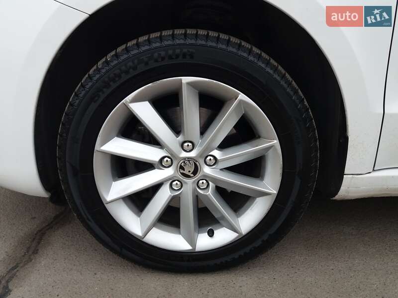 Лифтбек Skoda Superb 2014 в Запорожье