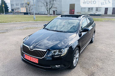 Универсал Skoda Superb 2014 в Ровно