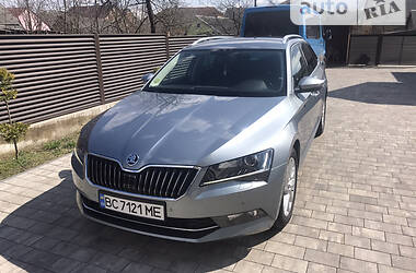 Универсал Skoda Superb 2016 в Мостиске