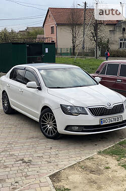 Лифтбек Skoda Superb 2014 в Ужгороде