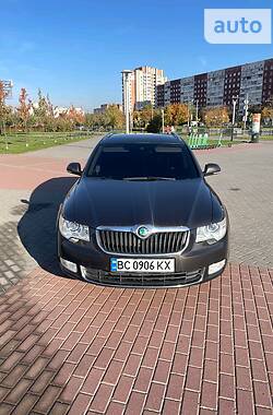 Универсал Skoda Superb 2011 в 