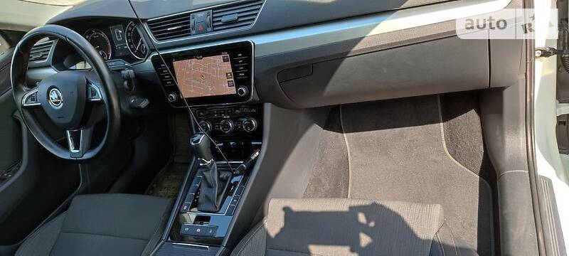 Универсал Skoda Superb 2017 в Звягеле