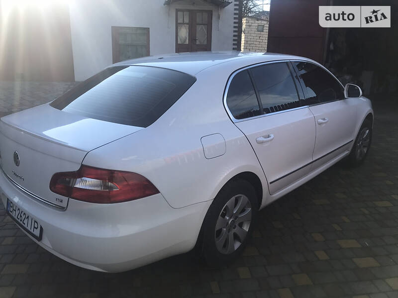 Лифтбек Skoda Superb 2011 в Подольске