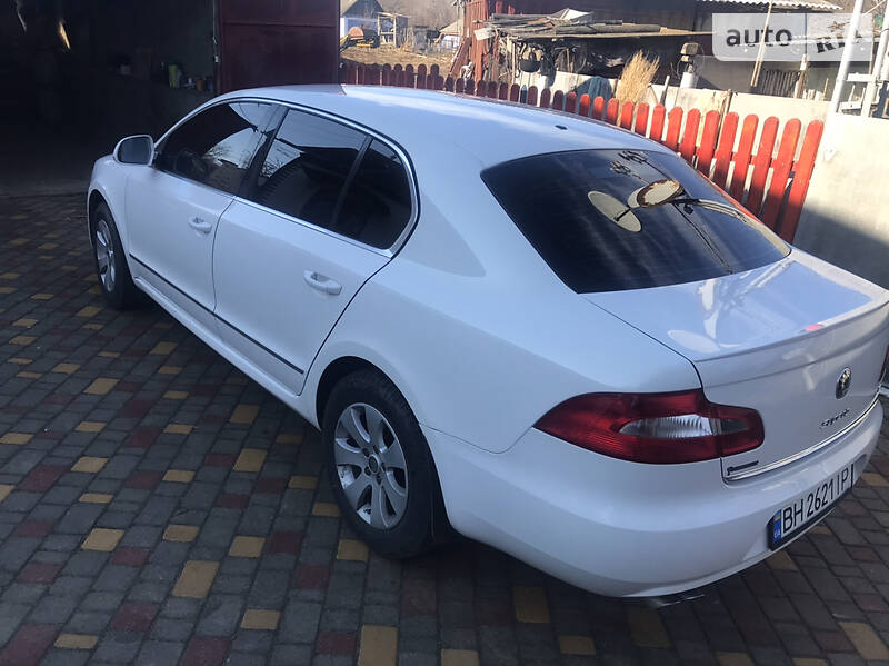 Лифтбек Skoda Superb 2011 в Подольске