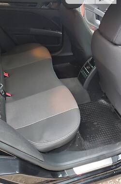 Лифтбек Skoda Superb 2012 в 