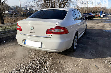 Седан Skoda Superb 2008 в 