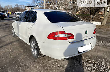 Седан Skoda Superb 2008 в 
