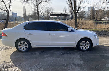 Седан Skoda Superb 2008 в 