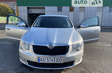 Седан Skoda Superb 2008 в Киеве