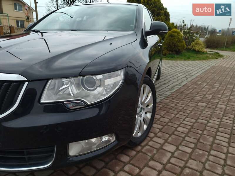 Ліфтбек Skoda Superb 2010 в Ужгороді