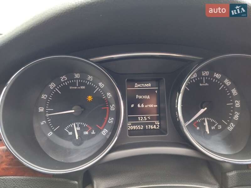 Ліфтбек Skoda Superb 2010 в Ужгороді