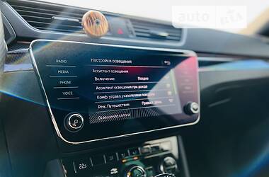 Седан Skoda Superb 2018 в 