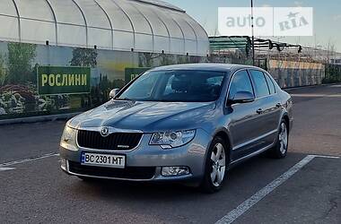 Седан Skoda Superb 2011 в Львове