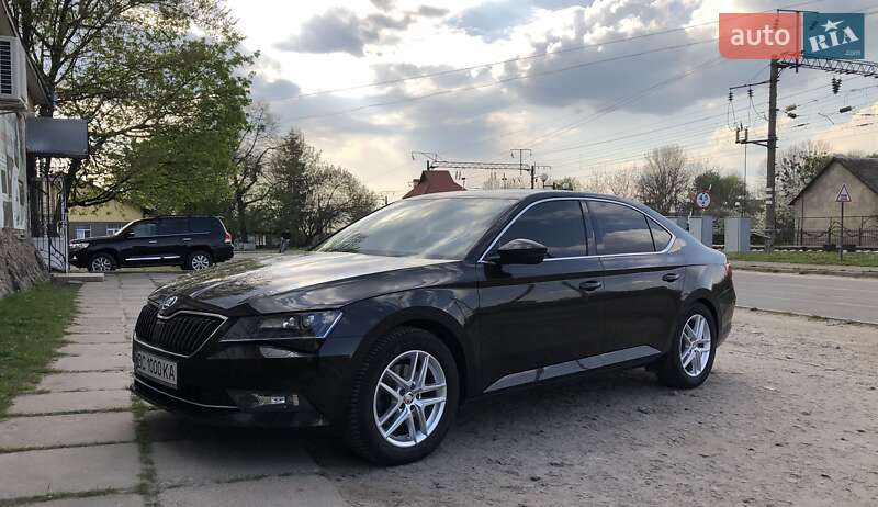 Ліфтбек Skoda Superb 2016 в Бродах