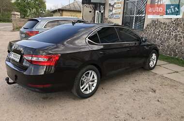 Лифтбек Skoda Superb 2016 в 