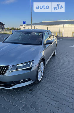 Ліфтбек Skoda Superb 2015 в Горохові