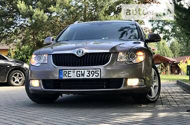 Універсал Skoda Superb 2011 в Дрогобичі