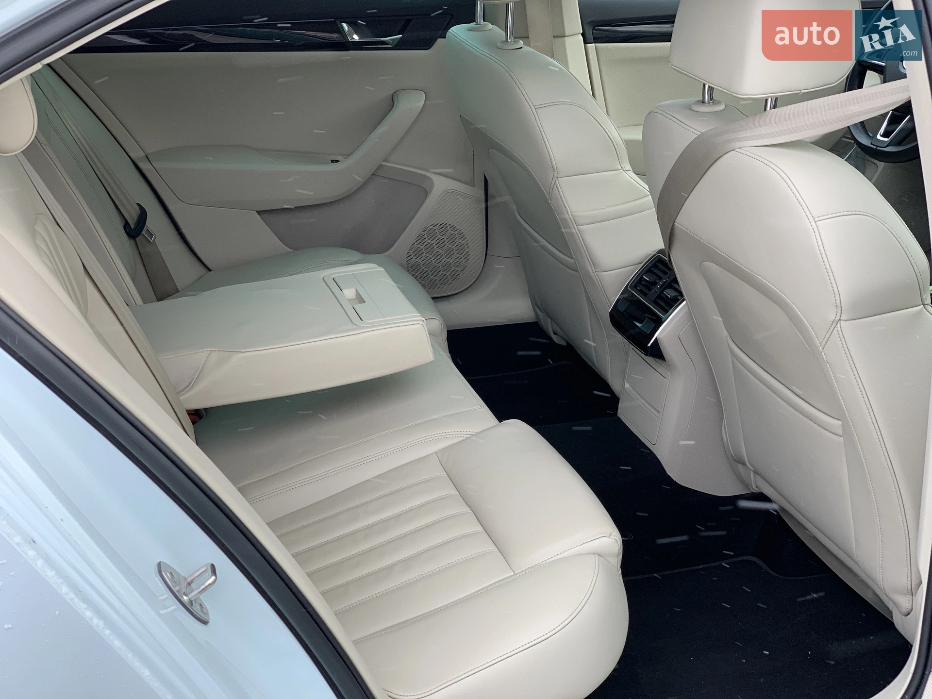 2015 Skoda Superb - мініатюра 14