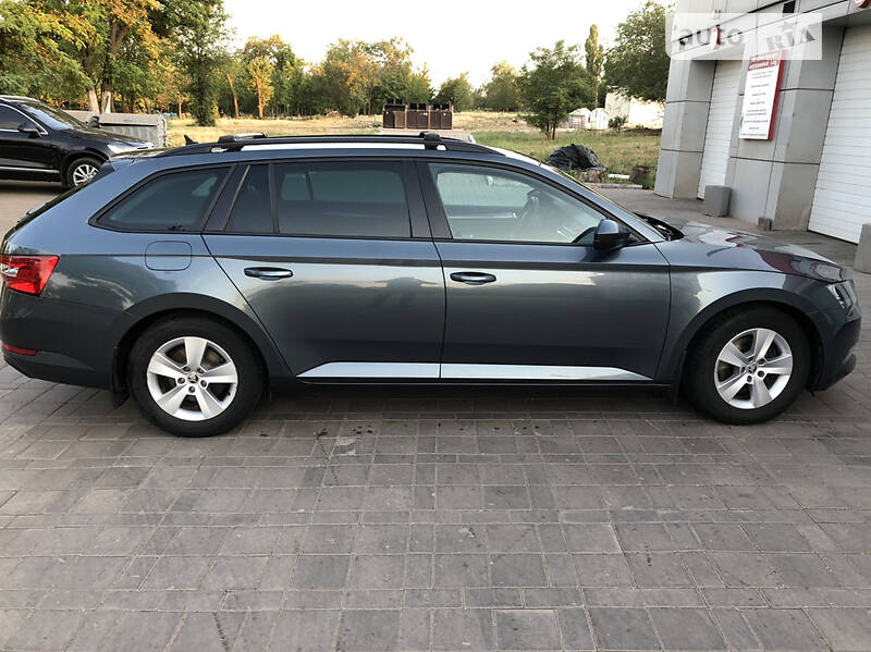 Универсал Skoda Superb 2016 в Кривом Роге