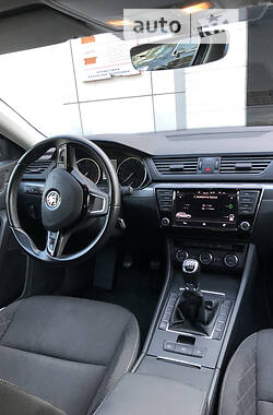 Універсал Skoda Superb 2016 в  фото 12 Універсал Skoda Superb 2016 в
