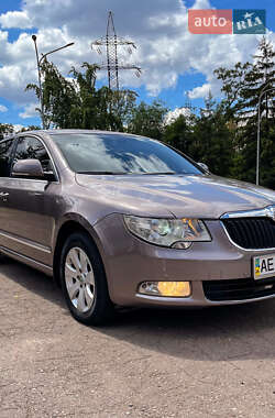 Лифтбек Skoda Superb 2013 в 