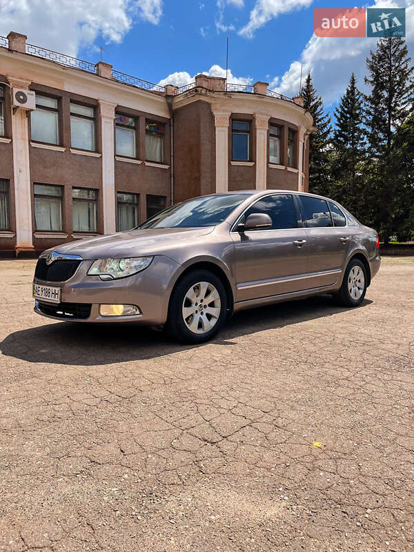 Лифтбек Skoda Superb 2013 в Кривом Роге