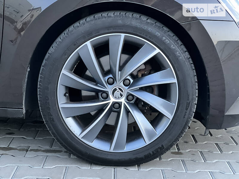 Ліфтбек Skoda Superb 2017 в Луцьку